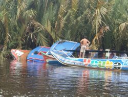 Ditabrak Speedboat, 2 Penumpang Ketek Pengangkut Pupuk Tewas. 1 Orang Luka-luka