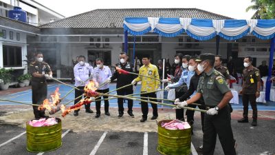 Kejari OKI Musnahkan Barang Bukti 110 Perkara Tipidum Inkracht