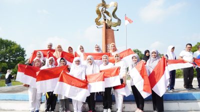 Semarak HUT RI ke-78, Pemkab OKI Bagikan Ribuan Bendera Merah Putih