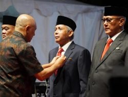 Presiden Anugerahi Bupati OKI Satya Lencana Wira Karya