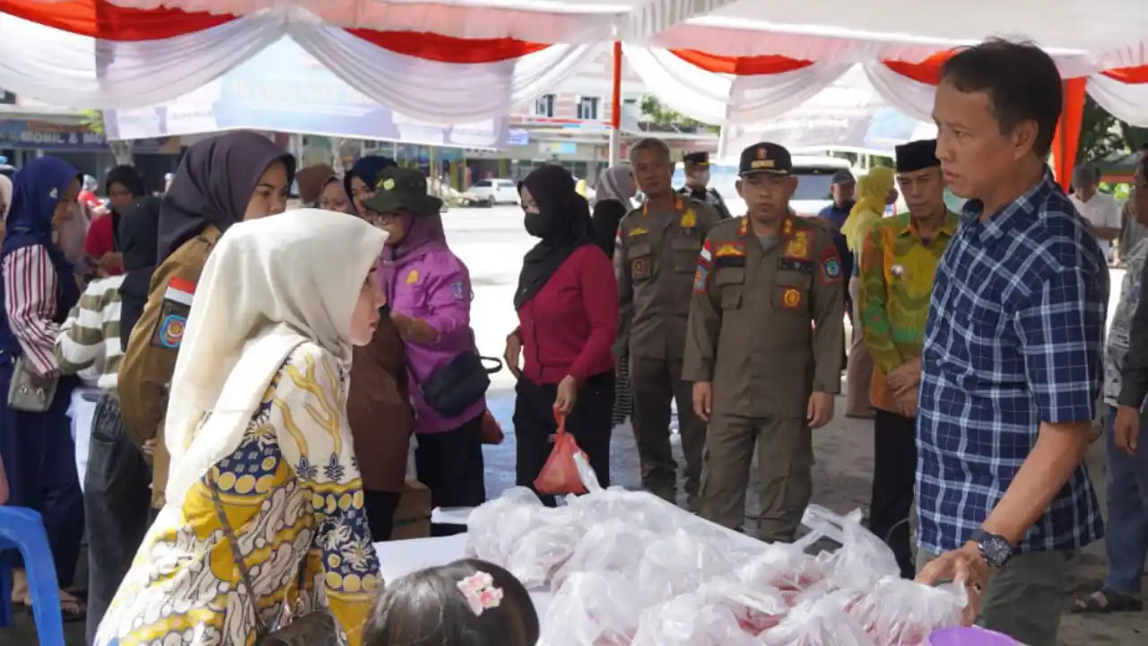 Pemkab OKI Gelar Pasar Murah Jelang Lebaran, Bantu Masyarakat Penuhi Kebutuhan Pokok