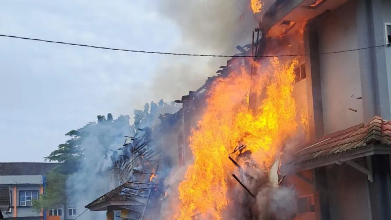 Gedung Asrama Putra SMA Negeri 3 Unggulan Kayuagung Dilalap Api, Penyebab Masih Diinvestigasi