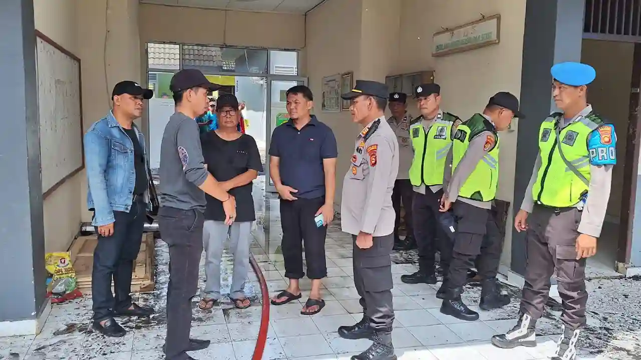 Kebakaran Asrama SMA Negeri 3 Unggulan Kayuagung: Api Berhasil Dipadamkan, Penyebab Masih Diinvestigasi
