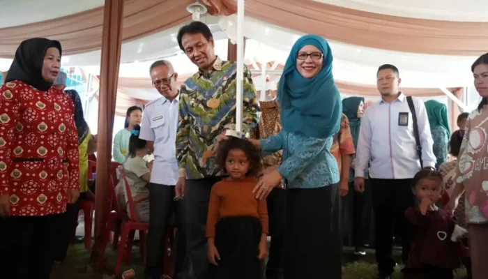 Pj Bupati OKI Turun Langsung Atasi Stunting, Beri Bantuan Gizi dan Pantau Perkembangan Anak