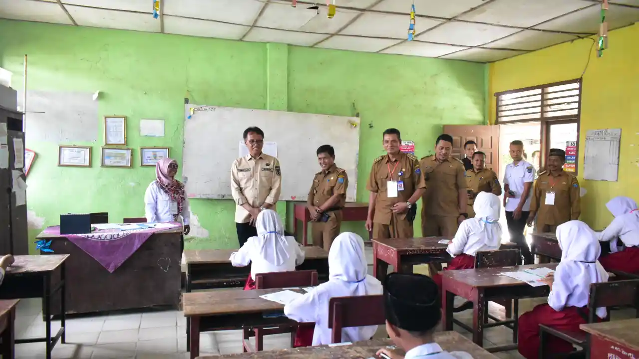 Pj Bupati OKI Turun Langsung, Periksa Fasilitas Belajar dan Dugaan Pungli di Sekolah