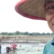 Tanam Padi Bareng Petani, Balon Bupati OKI H.M Dja'far Shodiq Buktikan Dekat dengan Rakyat