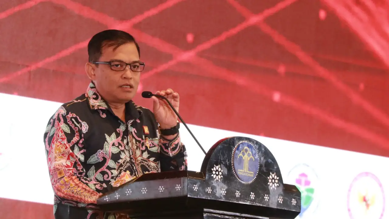 Kepala Badan Pembinaan Hukum Nasional Prof. Dr. Widodo Ekatjahjana, S.H., M.Hum.
