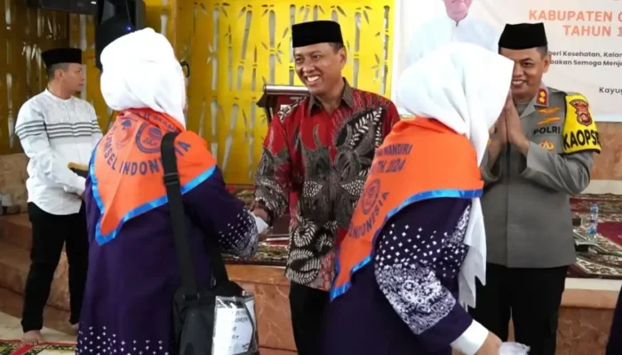 OKI Lepas 253 Calon Haji Gelombang II Menuju Tanah Suci, Pj Bupati Ingatkan Jaga Nama Baik Daerah