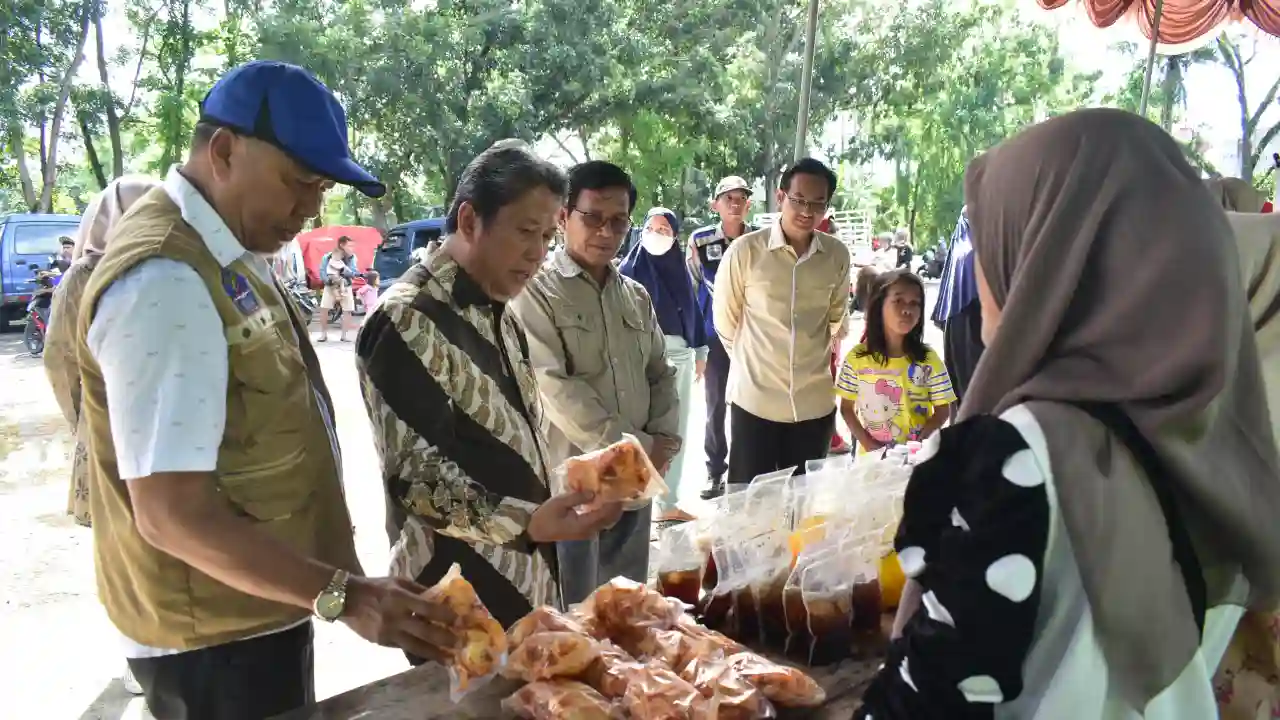 Pasar Murah OKI Diserbu Emak-emak Jelang Idul Adha, Rp70.000 Dapat Beras dan Minyak Goreng