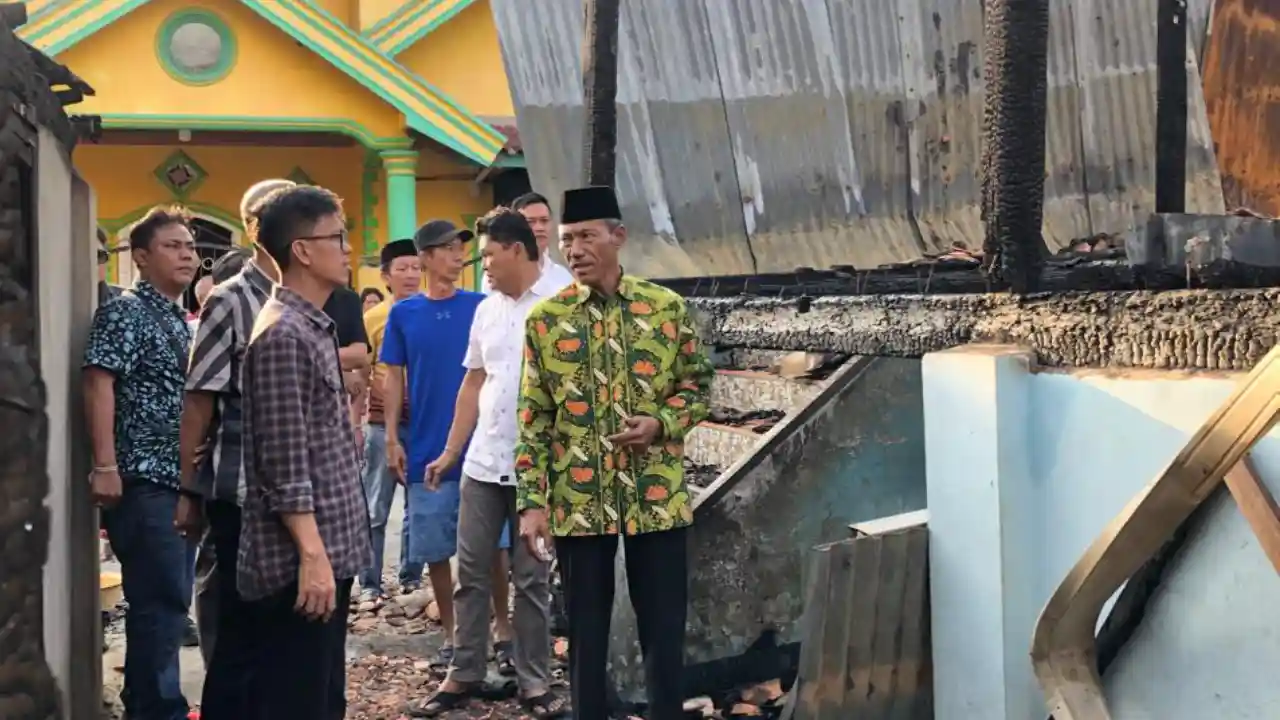 H.M. Dja'far Shodiq, Berikan Bantuan dan Dukungan Moril kepada Korban Kebakaran Kayuagung