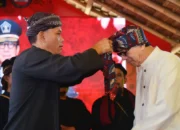 Menkumham Yasonna Terima Gelar Kehormatan Masyarakat Adat Jawa Barat sebagai Sinatria Pinayungan