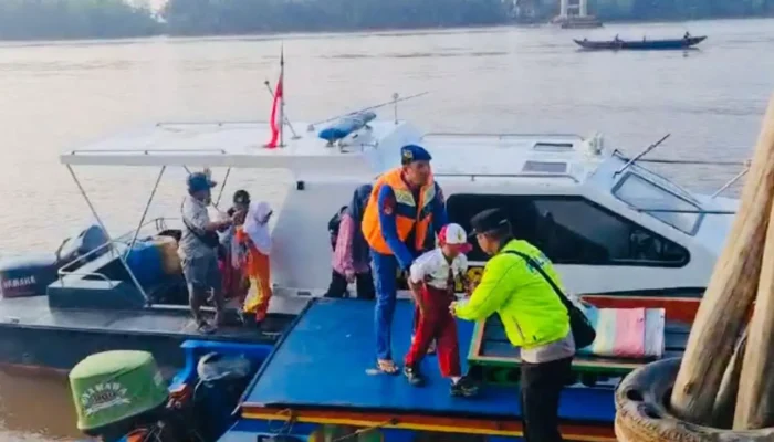 Jembatan Lalan Ambruk, Satpolairud Muba Siapkan Armada Kapal Penyeberangan