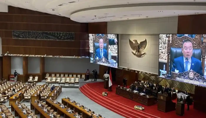 RUU Pilkada Terganjal, DPR RI Tunda Pengesahan di Tengah Kontroversi