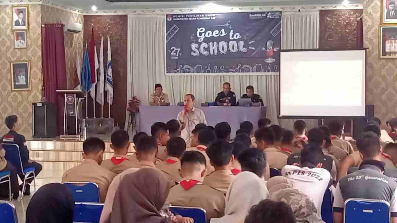 KPU OKI Gencar Sosialisasikan Pilkada 2024, Sasar Pemilih Pemula di SMA Negeri 3 Unggulan Kayuagung