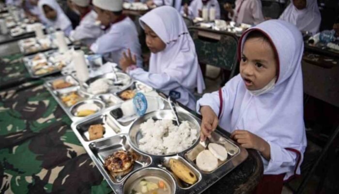 Makan Bergizi Gratis, Program Unggulan Presiden Prabowo Dimulai 2 Januari 2025, TNI Jadi Mitra Utama