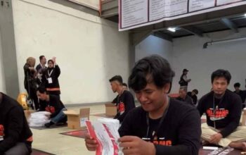 KPU Palembang Sortir dan Lipat 1,2 Juta Lebih Surat Suara Pilkada