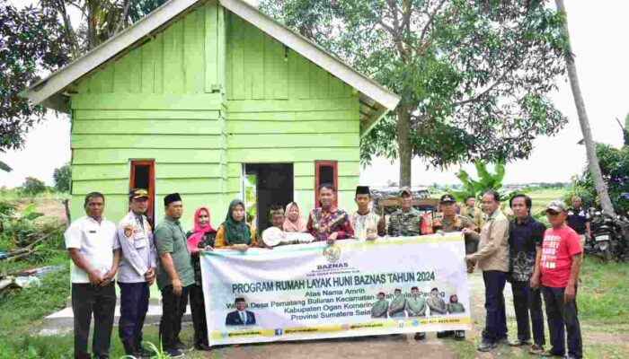 Kakek Amrin Tersenyum Lebar, Gubuk Reyot Kini Berubah Jadi Rumah Layak Huni