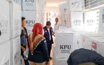 Pengawasan Ketat Bawaslu OKI Pastikan Distribusi Logistik Pilkada 2024 Lancar