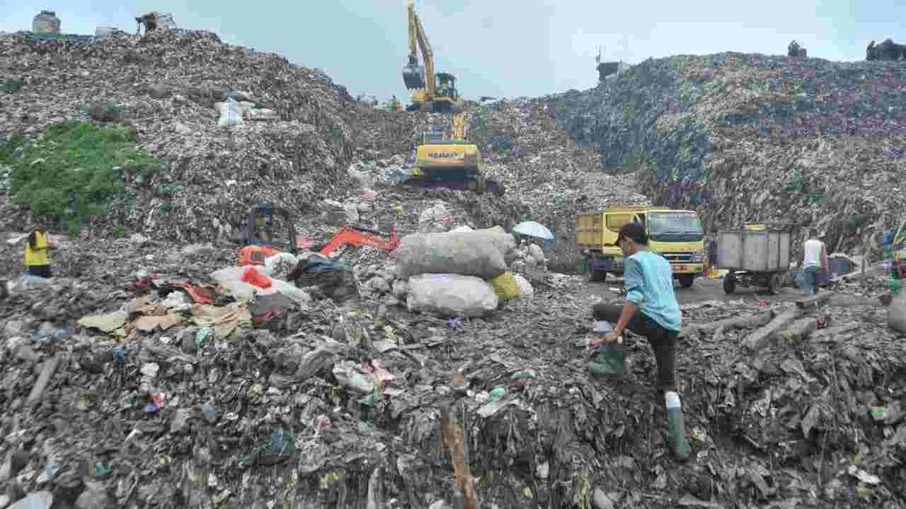 Perang Melawan Sampah Plastik di Palembang, Dari Tumbler ASN hingga Larangan Kantong Plastik di 2025