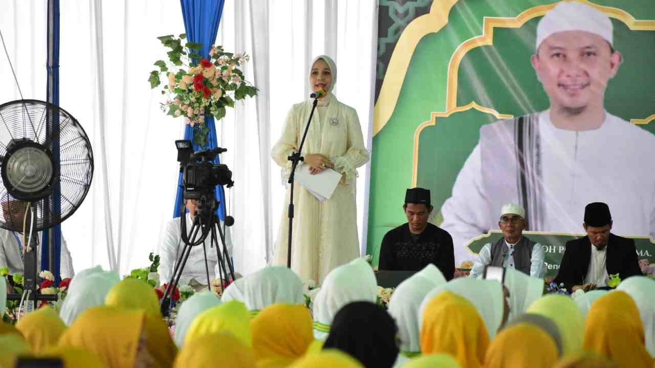 Ike Meilina Muchendi Hadiri Tabligh Akbar dan Wisuda Al-Qur'an, Semangat Menyambut Ramadhan di OKI