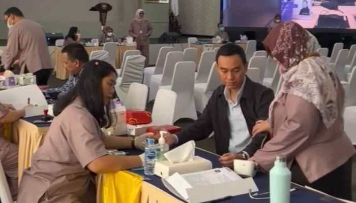 Jelang Pelantikan, Bupati OKI Terpilih Muchendi Mahzareki Jalani Tes Kesehatan di Kemendagri