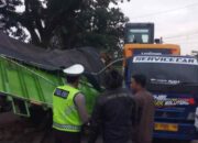 Tragedi Pagi di Jalintim Palembang-Betung, Tabrakan Beruntun Sebabkan Kemacetan Panjang