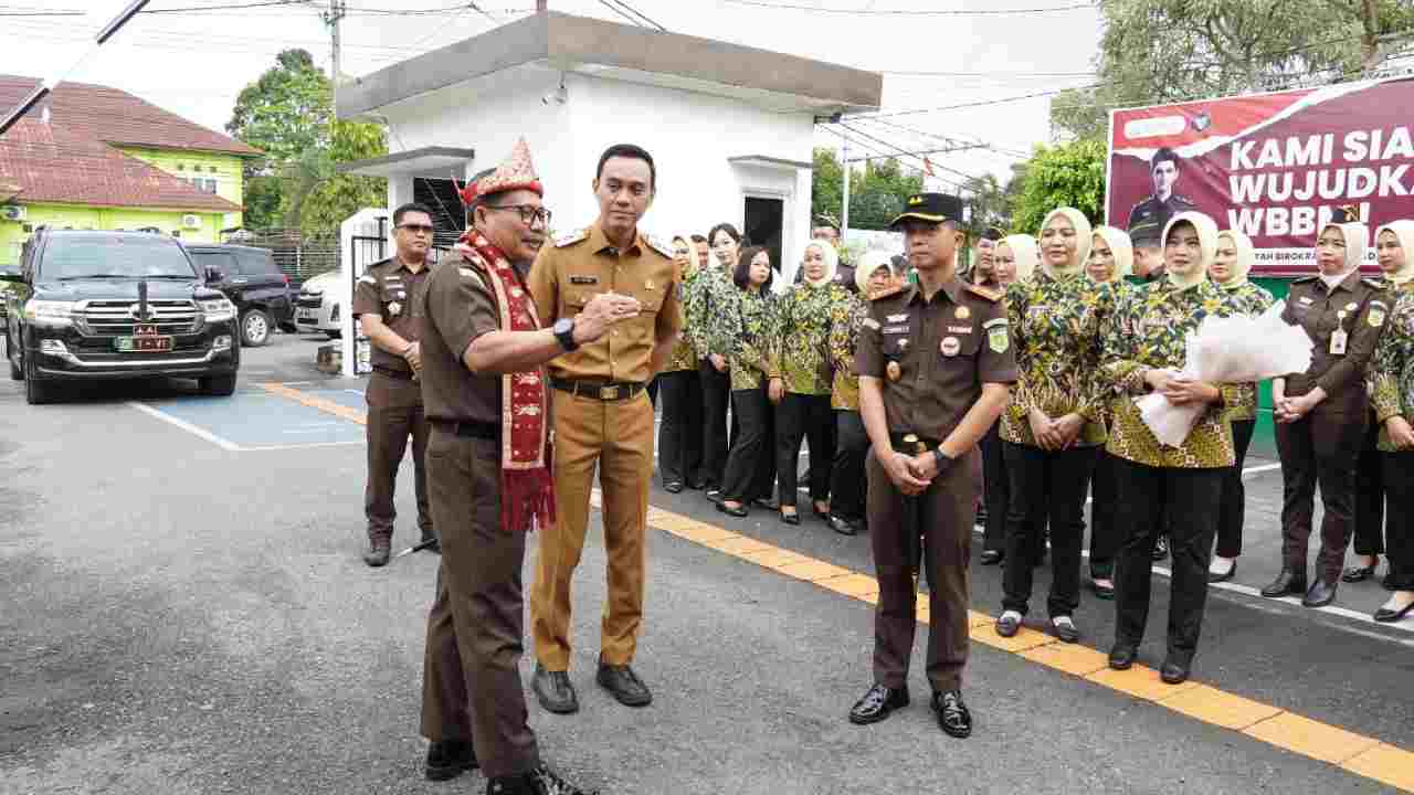 Bupati OKI Apresiasi Sinergi Kejari, Predikat WBK dan Gedung Arsip Baru Bukti Komitmen Layanan Hukum