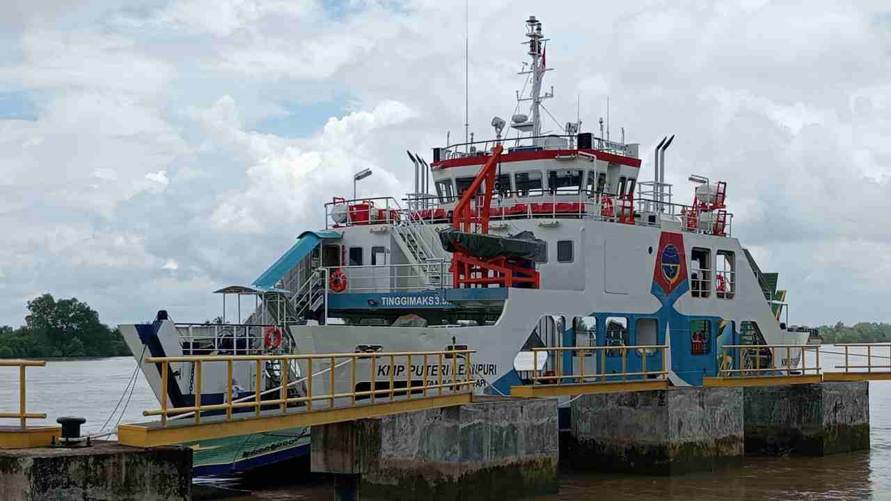 KMP Puteri Leanpuri Resmi Beroperasi, Buka Akses Tanjung Lago - Muara Telang Banyuasin