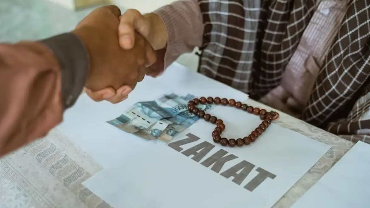 Lafalkan dengan Khusyuk, Ini Bacaan Niat Zakat Fitrah untuk Diri Sendiri dan Keluarga