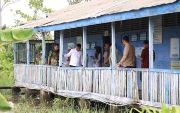 Miris! Sekda Palembang Tinjau SDN 200 dengan Pondasi Miring dan Atap Bocor, Prioritaskan Revitalisasi di 2025