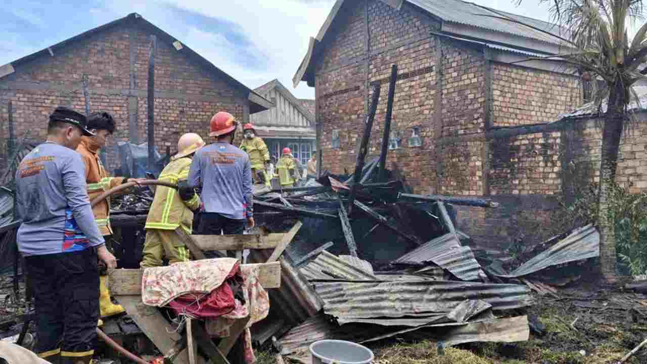 Rumah Kayu di Gandus Palembang Ludes Terbakar, Diduga Akibat Korsleting Listrik