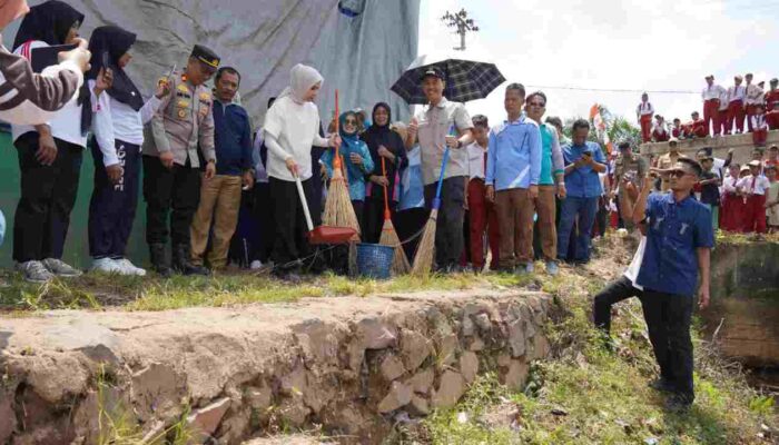 Gerakan Bersama Rakyat (Gebrak) Gotong Royong