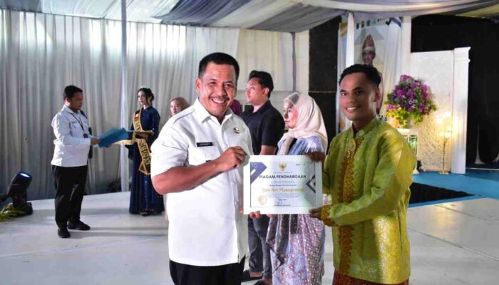 Wakil Bupati juga menyoroti pentingnya aspek edukasi dan keteladanan, terutama yang disampaikan kepada dan dilakukan oleh generasi muda.