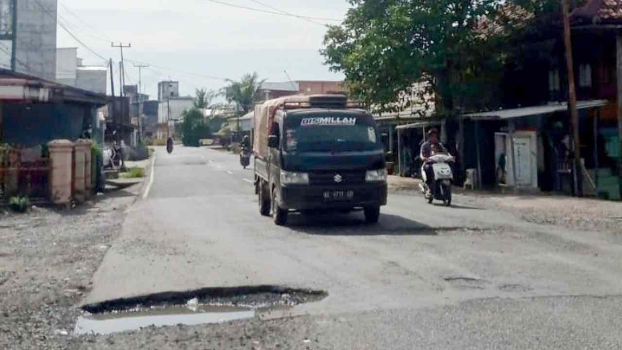 Baru Diaspal Kurang Dua Bulan, Jalinteng di Sanga Desa Muba Kembali Berlubang Akibat Musim Hujan