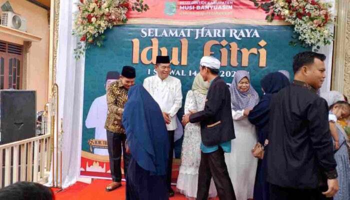 Bupati Muba H M Toha Gelar Open House di Rumah Pribadi Babat Toman, Pererat Silaturahmi Idul Fitri