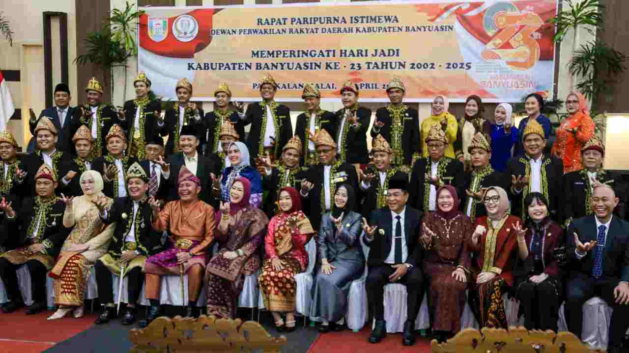 Bupati Muba H M Toha Hadiri Paripurna HUT ke-23 Kabupaten Banyuasin di Pangkalan Balai