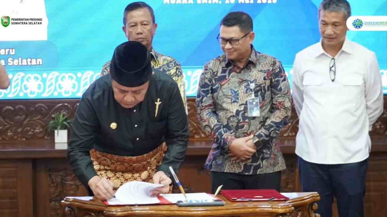 Gubernur Herman Deru Teken MoU Percepatan Pembangunan Jalan Batubara dan 5 Flyover di Muara Enim