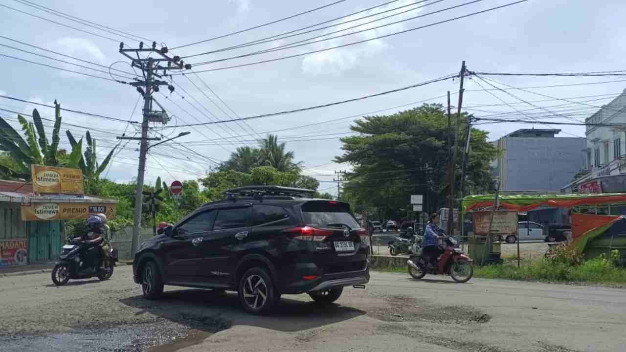Jalan Rusak Parah di Simpang Lembayung Lahat Kembali Makan Korban, Lebih Dari Lima Kecelakaan Terjadi Sepanjang 2025