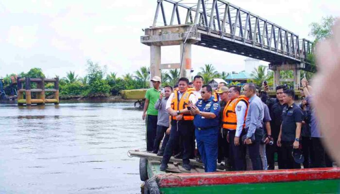Jembatan P6 Sungai Lalan yang direvitalisasi ini membentang sepanjang 320 meter dengan lebar 7 meter