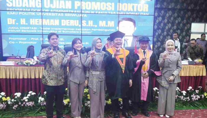 Gubernur Herman Deru Resmi Sandang Gelar Doktor Unsri, Kisah Perjuangan dan Buku ‘Politik Akar Rumput’ Diluncurkan