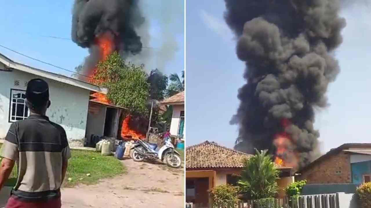Gudang Minyak Diduga Ilegal di Talang Jambe Palembang Terbakar, Warga Panik dan Evakuasi Jeriken