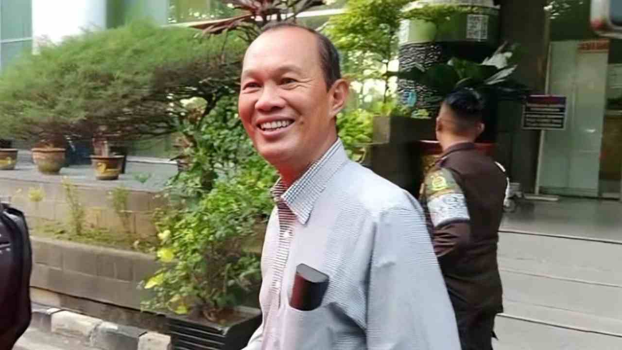 Kasus Korupsi Pasar Cinde: Mantan Wali Kota Palembang Harnojoyo Kembali Diperiksa Kejati Sumsel, Penyelidikan Kian Mendalam!