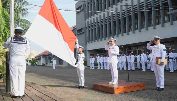 Komandan Lanal Palembang Pimpin Upacara Peringatan Hari Lahir Pancasila 2025