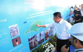 PALI Kini "Terang Bahagia": Gubernur Herman Deru Resmikan Jaringan Listrik Baru, Wujudkan Janji Pembangunan dari Pinggiran