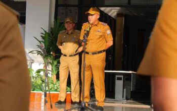 Pastikan ASN Disiplin dan Layani Publik, Sekda Palembang Aprizal Hasyim Pimpin Apel Keliling di Kecamatan Ilir Timur III