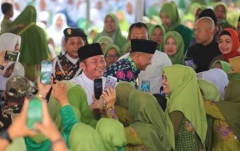 Peringatan Harlah Muslimat & Fatayat NU Dihadiri Ribuan Jamaah di OKU Timur, Herman Deru Ingatkan Peran Ibu untuk Indonesia Emas 2045