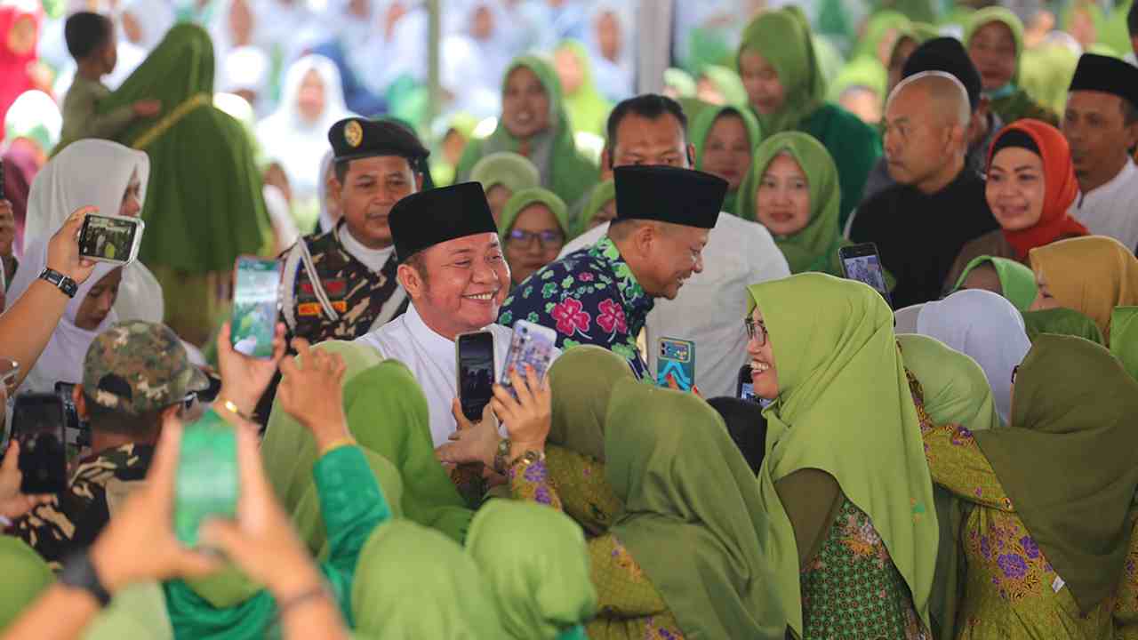 Peringatan Harlah Muslimat & Fatayat NU Dihadiri Ribuan Jamaah di OKU Timur, Herman Deru Ingatkan Peran Ibu untuk Indonesia Emas 2045