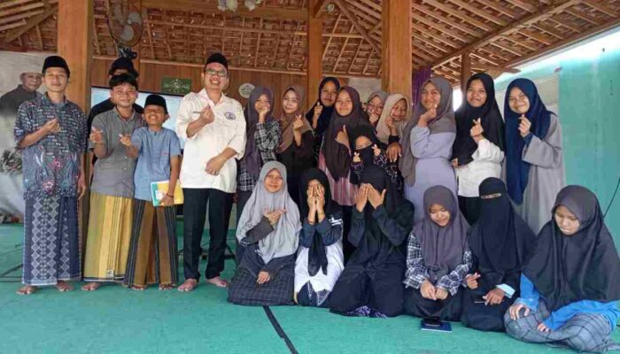 SWI Gelar Diklat Jurnalistik di Pesantren As Shofa Tangerang, Bekali Santri Keterampilan Menulis dan Berkomunikasi untuk Kontrol Sosial