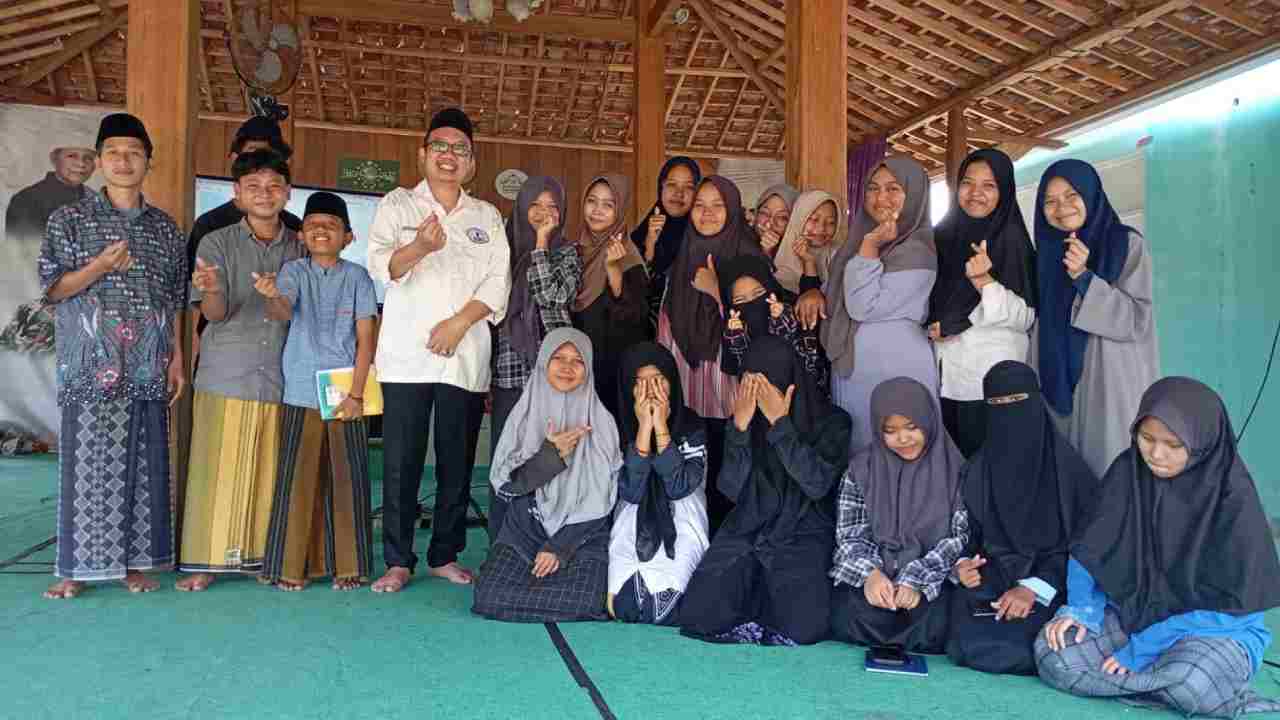 SWI Gelar Diklat Jurnalistik di Pesantren As Shofa Tangerang, Bekali Santri Keterampilan Menulis dan Berkomunikasi untuk Kontrol Sosial