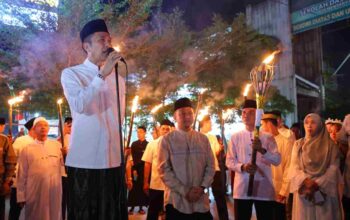 Sambut Tahun Baru Islam 1447 H, Wali Kota Ratu Dewa Ikut Meriahkan Pawai Obor di Palembang